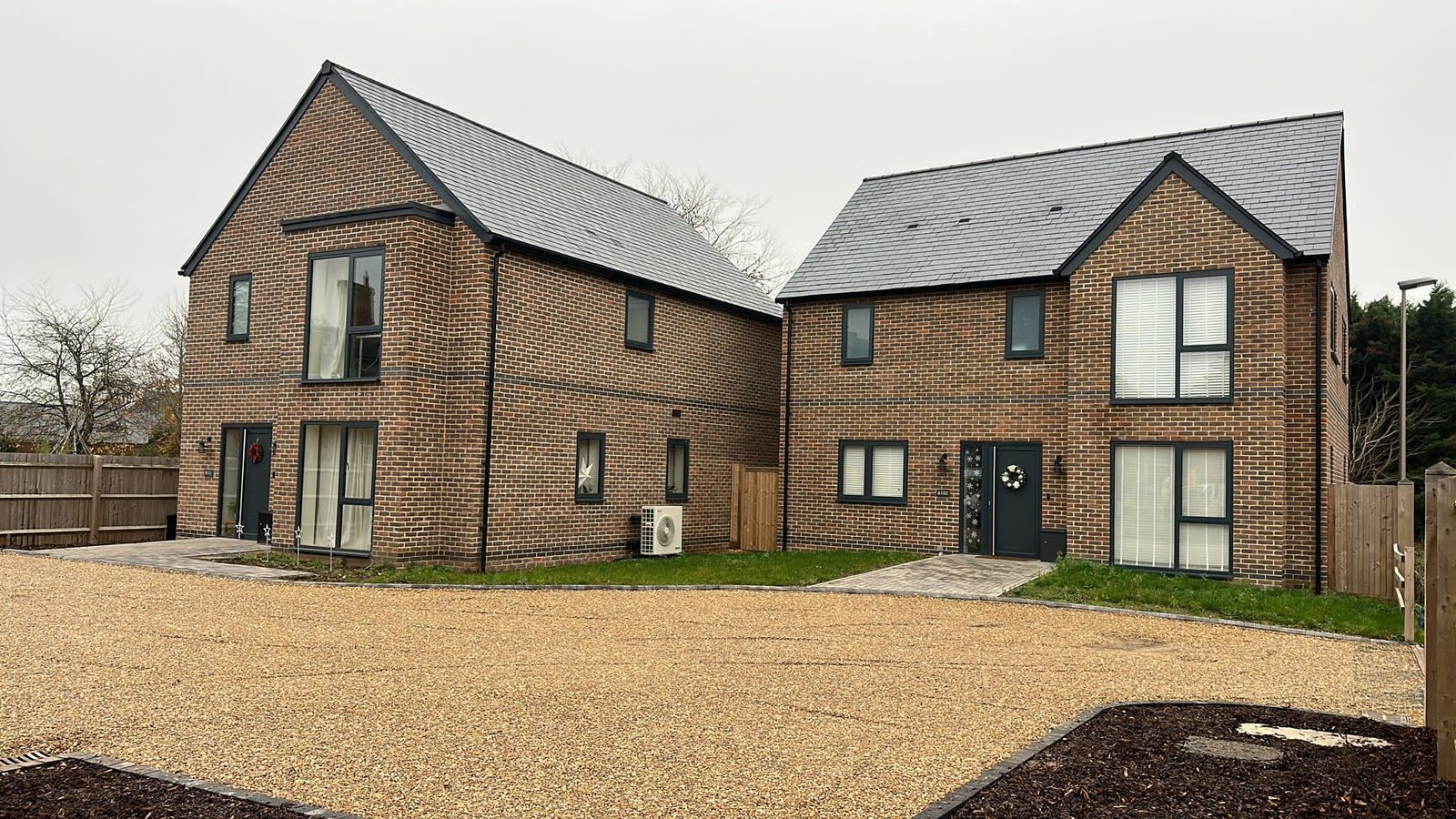 whatsapp image 2025 10 01 at 20.57.38 cfb48165